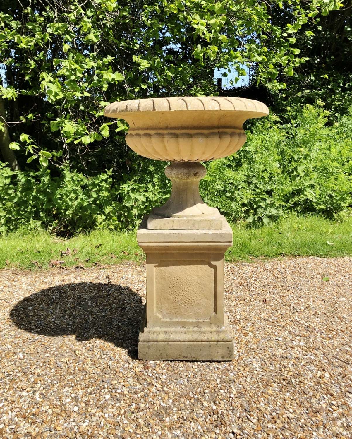 Small Classic Urn with Pedestal