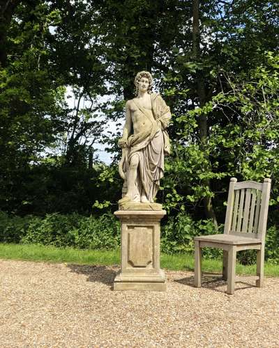 Lyre Player