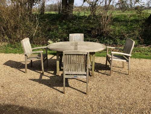 Oval Seating Set