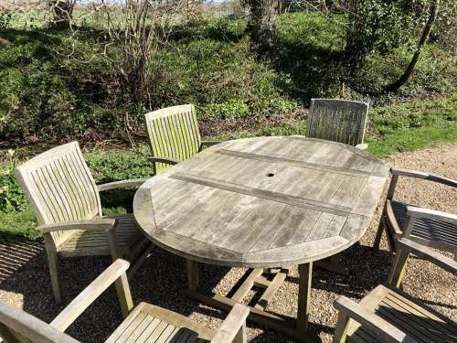 Slatted Seating Set