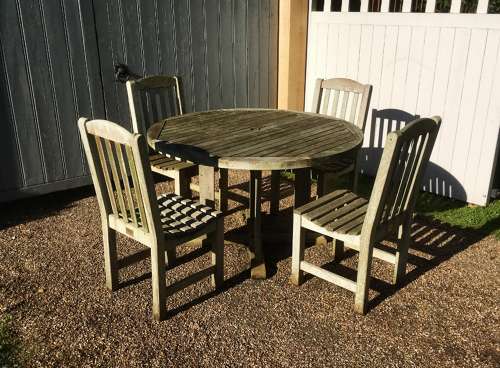 Circular Seating Set
