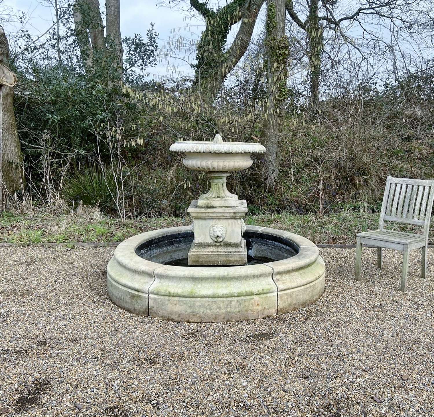 Self-Circulating Fountain with Surround